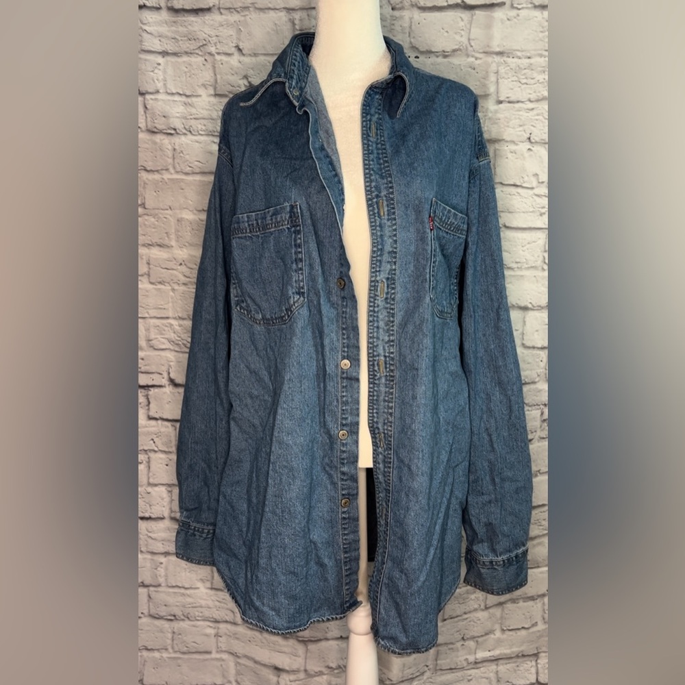 Levi’s denim button up long sleeve